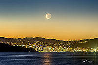 Wellington City moonset, Eastbourne canvas print